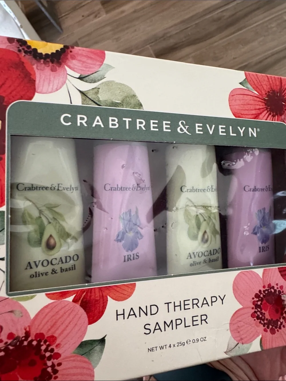 New Crabtree & Evelyn Hand Therapy Sampler Gift Set
